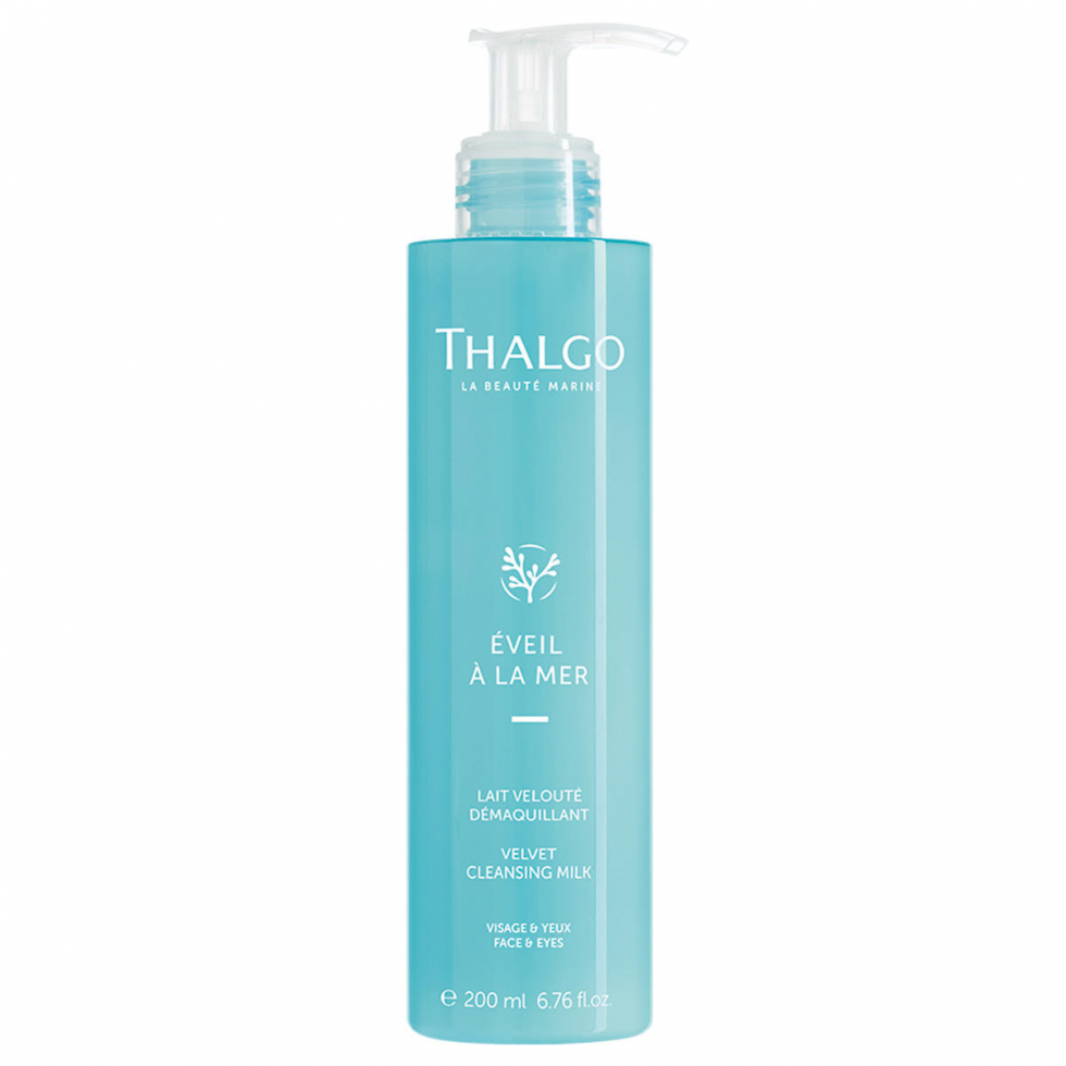 1492772-THALGO-EVEIL-A-LA-MER-Zarte-Reinigungsmilch-200-ml.d88c5685 Flasche Thalgo Éveil À La Mer Velvet Cleansing Milk, 200 ml, für Gesicht und Augen, blaues Design, Pumpverschluss.